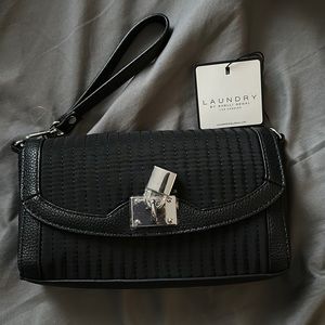 Black wristlet